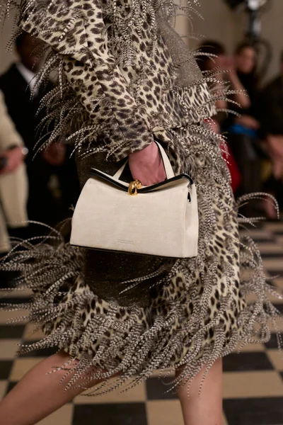 Look 20